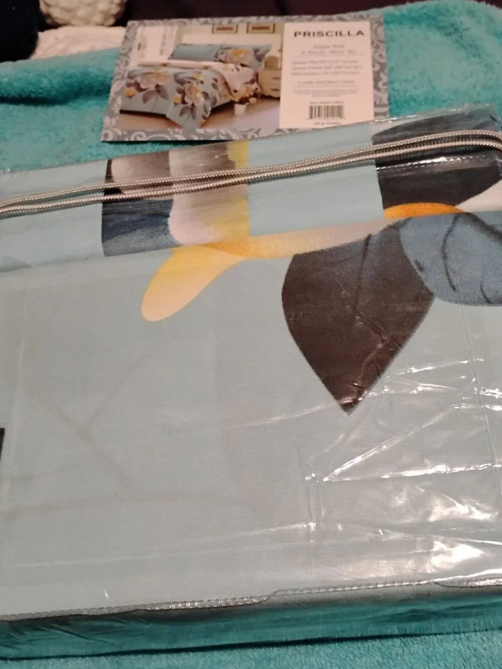Sheet Set  Mixed Colors 6 Piece Bamboo  Queen  1800 6 Piece Sheet Set New